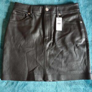 Express Black Vegan Faux Leather Mini Skirt Sz 6 NWT